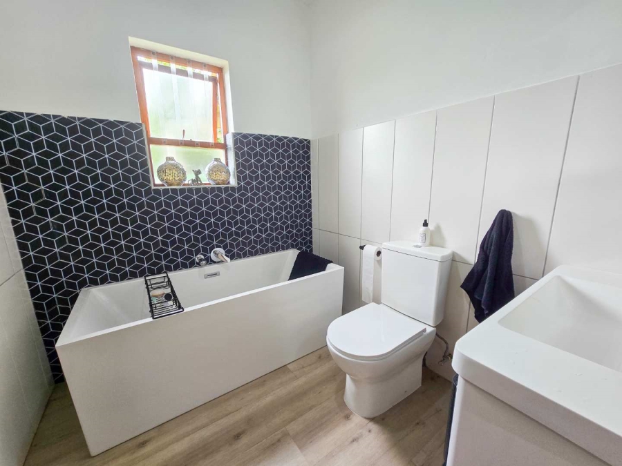 3 Bedroom Property for Sale in Stilbaai Wes Western Cape